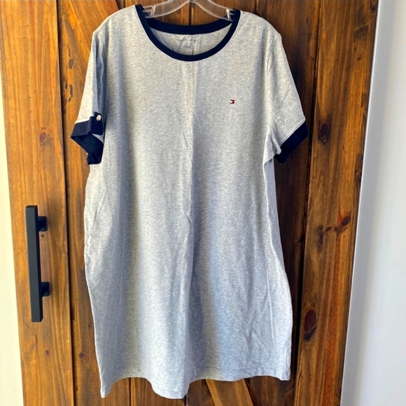 Tommy Hilfiger Dresses & Skirts - Euc Tommy Hilfiger shirt dress 2xl